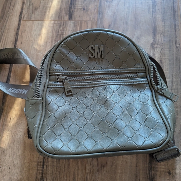 Mini OD Green Steve Madden zipper close backpack with adjustable straps. - Picture 1 of 5